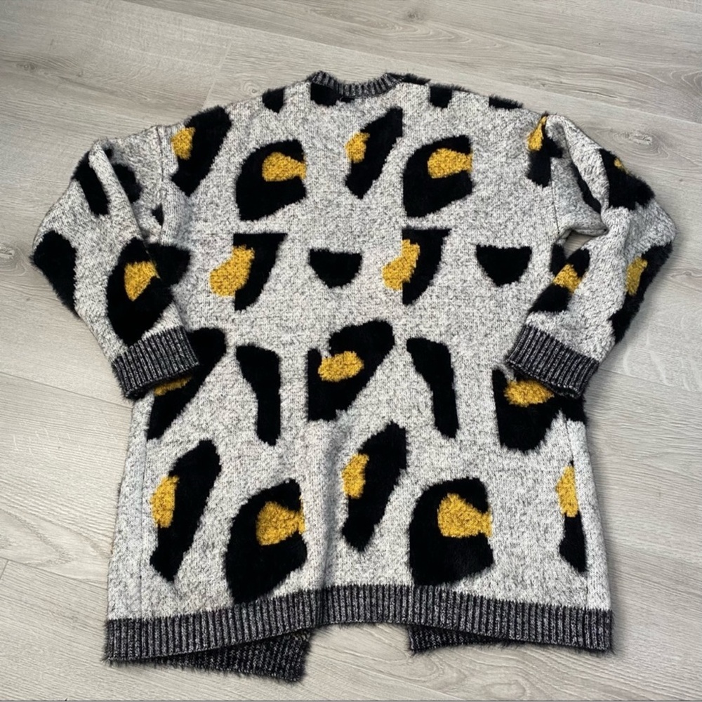 Stylish Gray and Black Women's Sweater - Picture 5 of 9